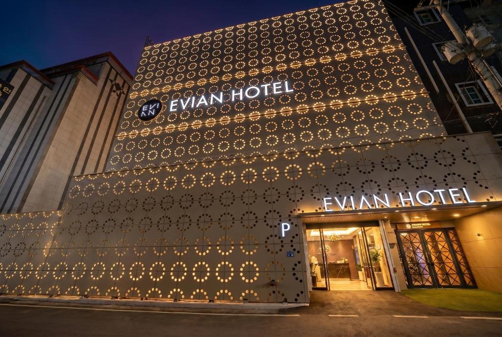 Gyeongsan Hotel | 경산 에비앙 호텔