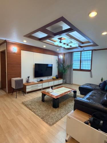 Gumi Villa | 금오산 아래 엔틱 무드 감성하우스, 프라이빗 독채