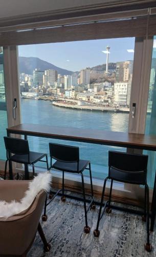 Yeongdo Apartment | 부산남포 프론트오션뷰