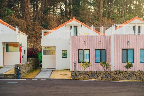 Aewol House | 애월휴빌리지2호