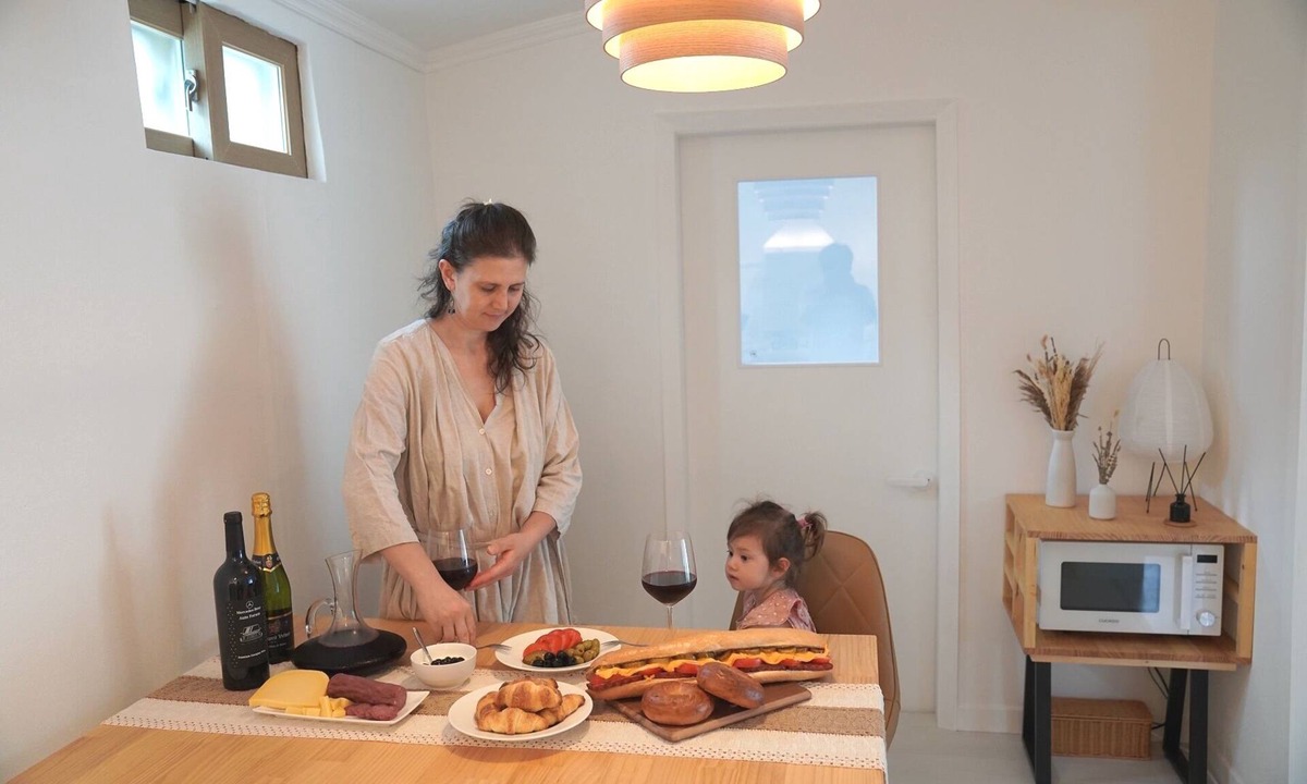 Seo-Gu House | 흰나무집Whitetreehouse/city center/cozy/max 6/family/books