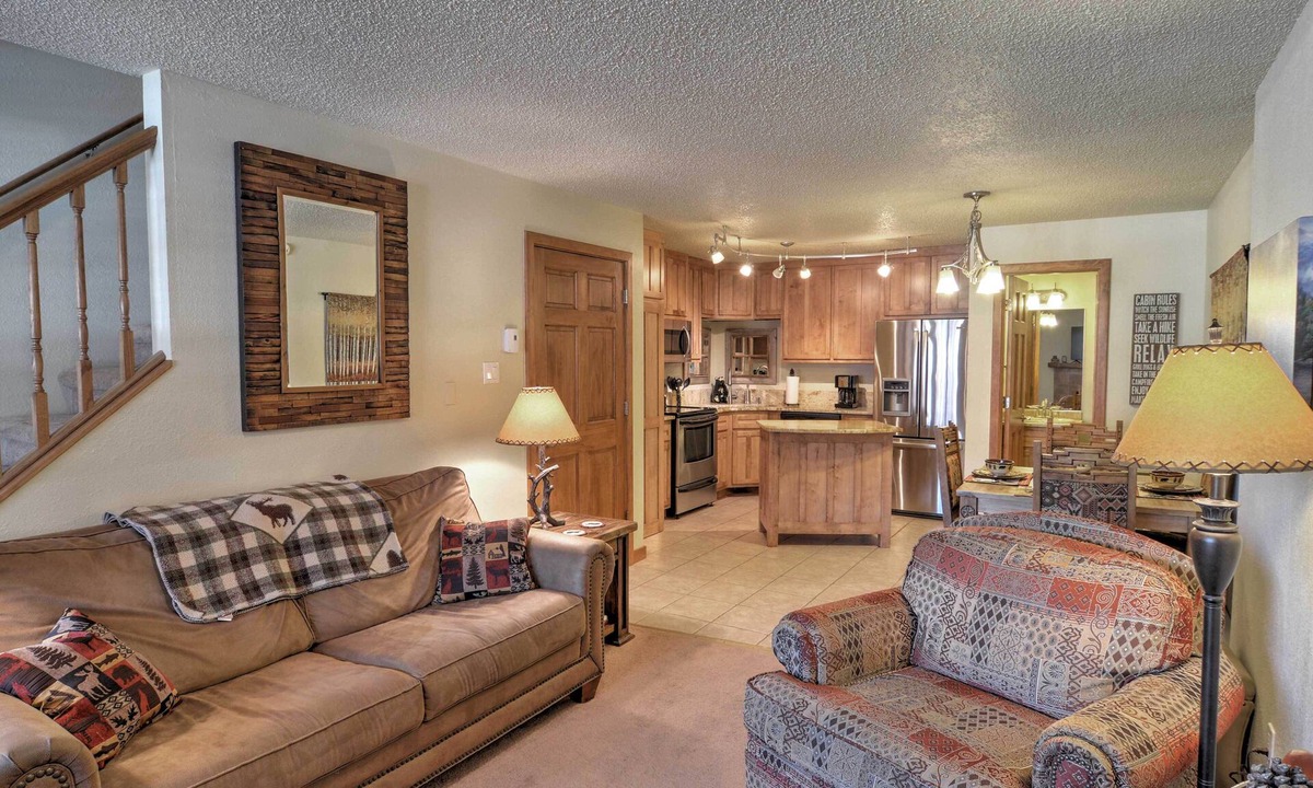 Red River House | 1 Block to Main St! Red River Home w/2 Balconies