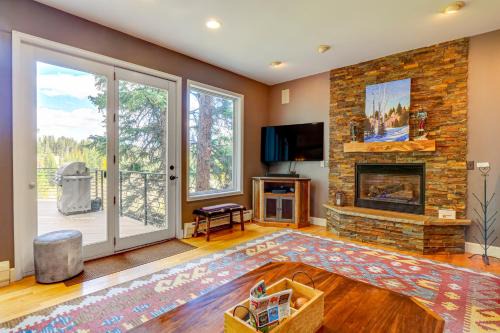 Warrior's Mark House | 1 Mi to Ski Lift: Mtn-View Breck Home w/Hot Tub!