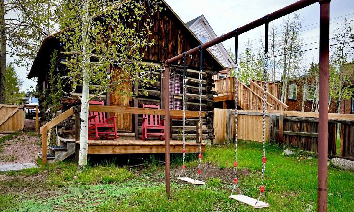 Cripple Creek House | 1895 Hot Tub Home and games Cabin Cripple Creek perfect for a getaway