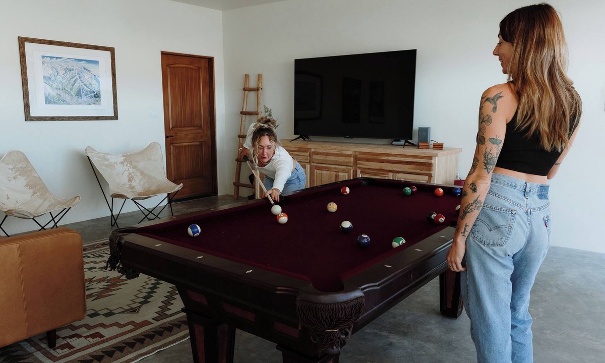 Taos House | 2 Amazing Home Together, Mountain Views, Easy to TSV