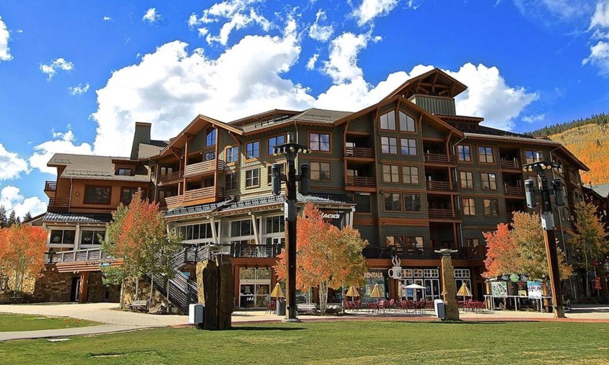 Copper Mountain Condo | 2 bedroom home in the Copper One Lodge that's NEARLY 1000 SQUARE FEET