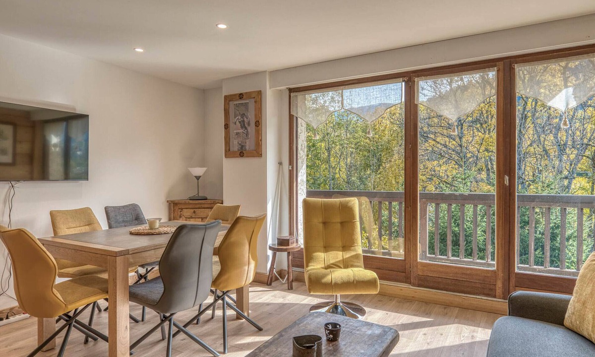 Megeve Apartment | 2-room apartment in Megève, south-facing balcony, near center