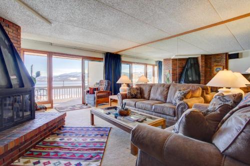 Dillon House | 207 Point Dillon