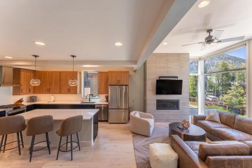 Frisco Villa | 224 Frisco Aly Unit E : 2
