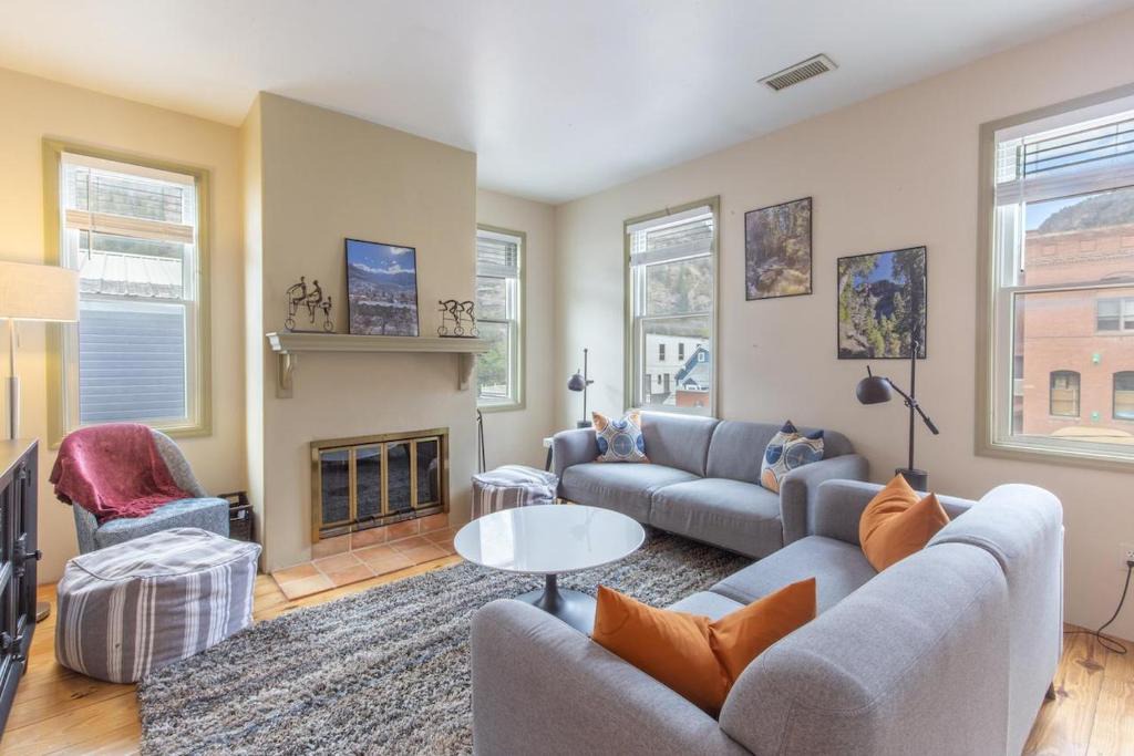 Ouray Apartment | 225B 7th Avenue
