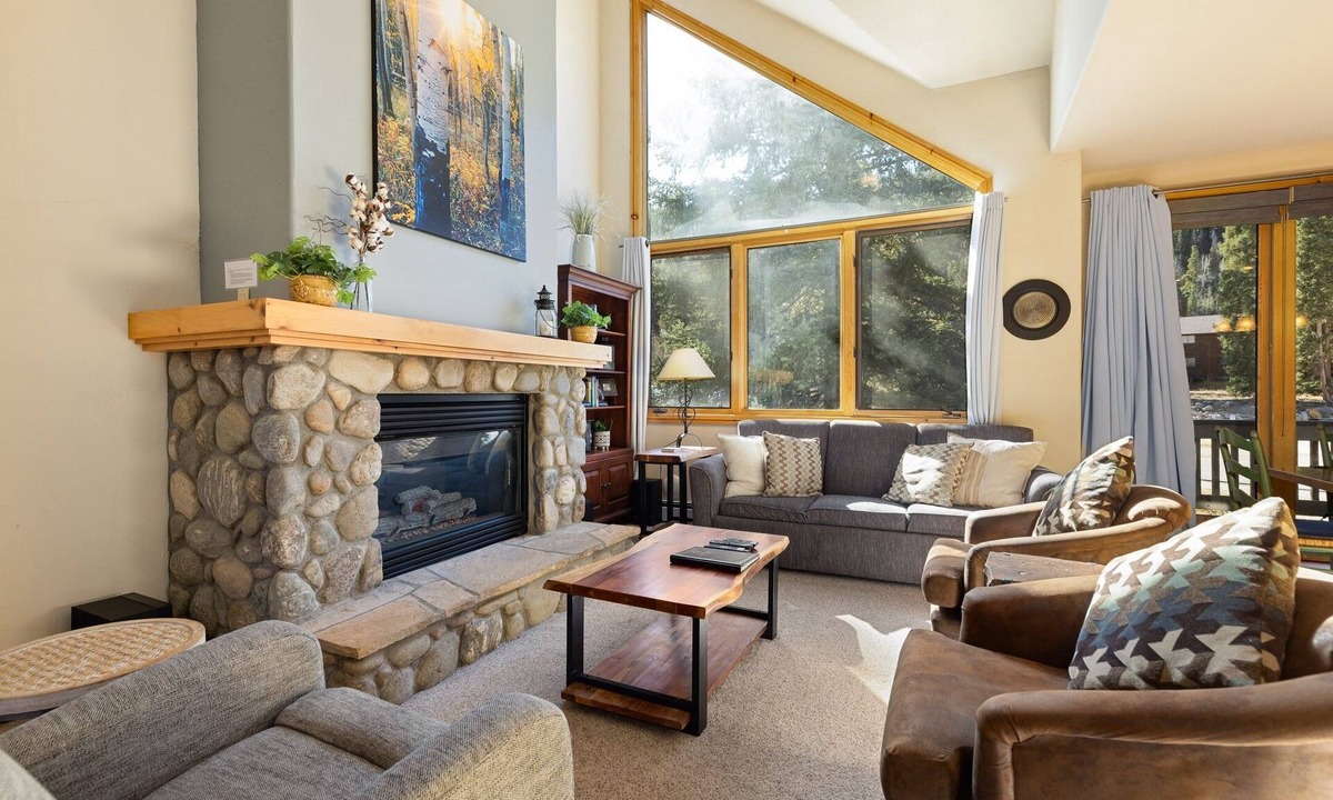 Mountain House Condo | 2985 Ironwood Townhomes