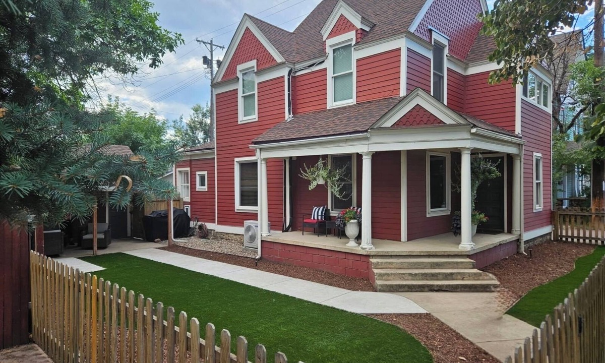 Central Colorado Springs House | 3-bedroom Victorian House in Downtown Colorado Springs