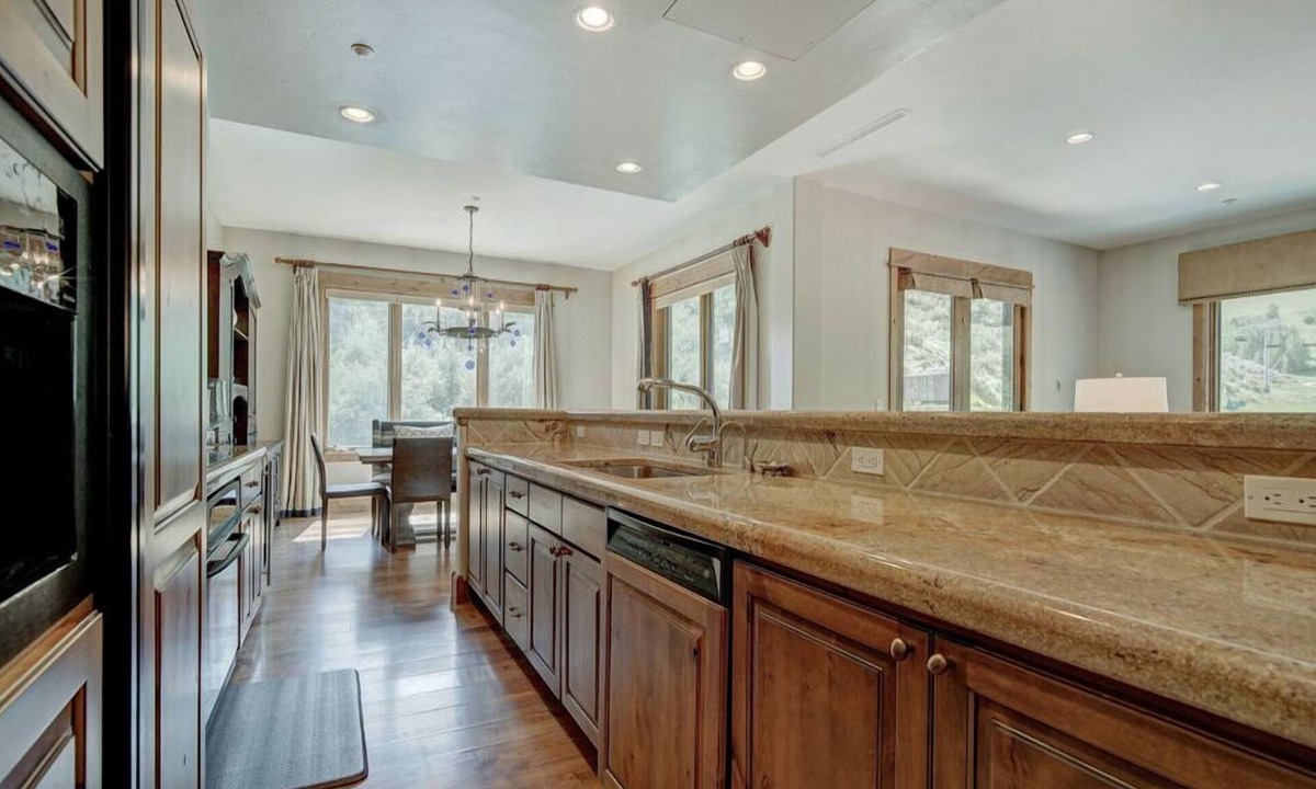 Edwards Condo | 3BR Condo Luxurious Retreat in Arrowhead