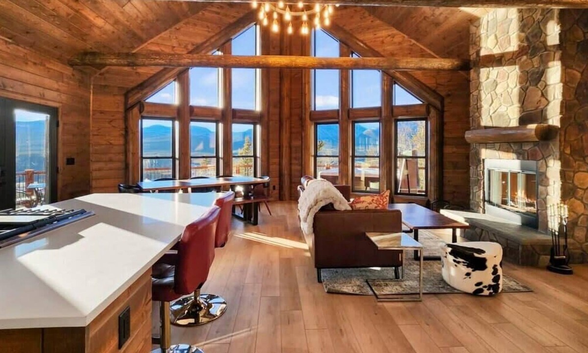 Alma House | 3BR+Loft Modern Mountain Retreat w/Hot Tub