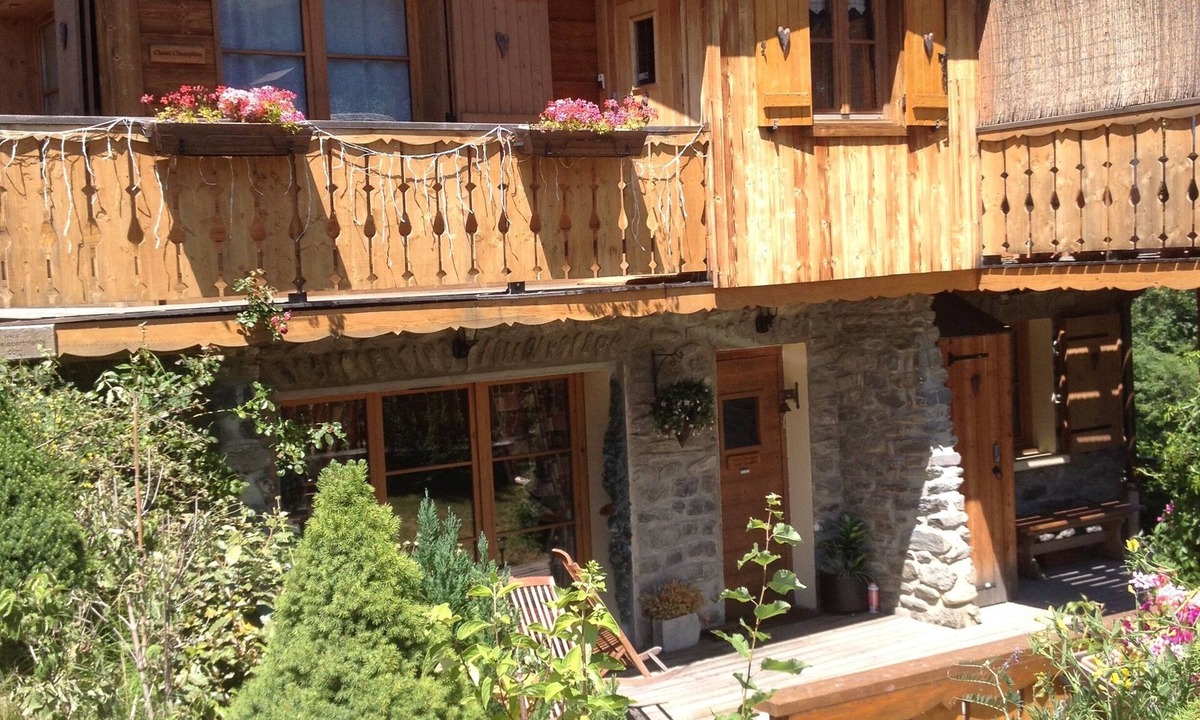 Les Allues Apartment | 4 * Chalet Apartment , log fire, WiFi. uninterrupted views - Méribel 3 Valleys,