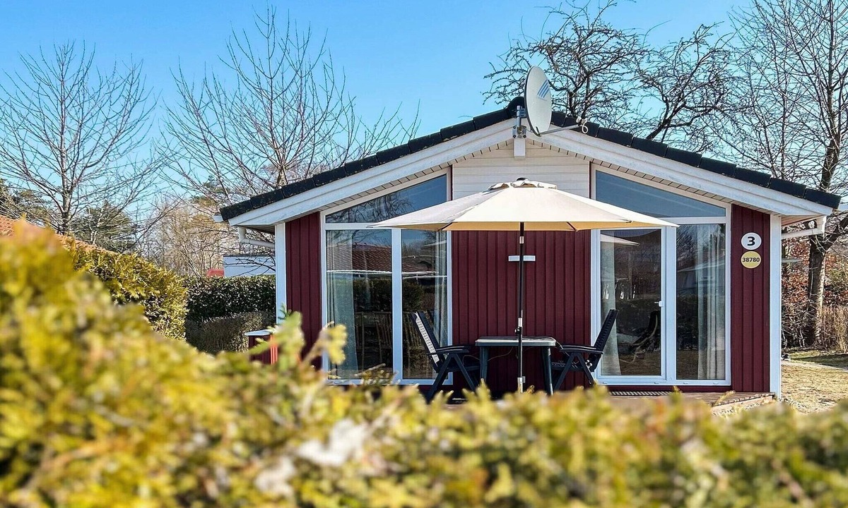 Lensterstrand House | 4 person holiday home in GROEMITZ