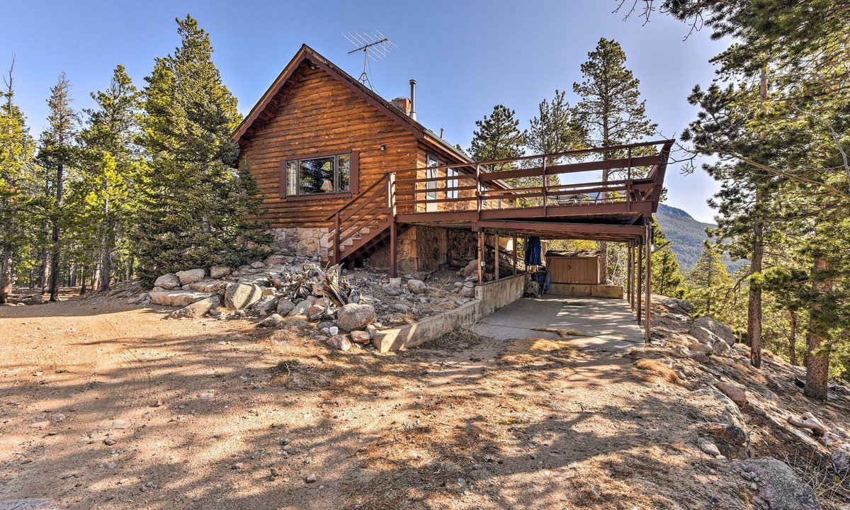 Allenspark Cabin | 5-Acre Allenspark Cabin w/Rocky Mntn Views & Pond