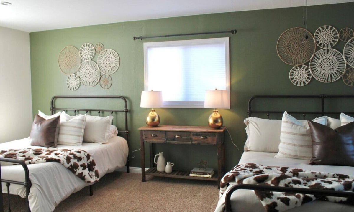 McCammon House | 5 Bed 2 Bath Hot Tub Grill Pizza Oven Pets