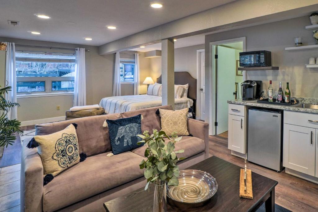 The Pinery Apartment | 6 Mi to Dtwn Parker: Serene Studio Suite!