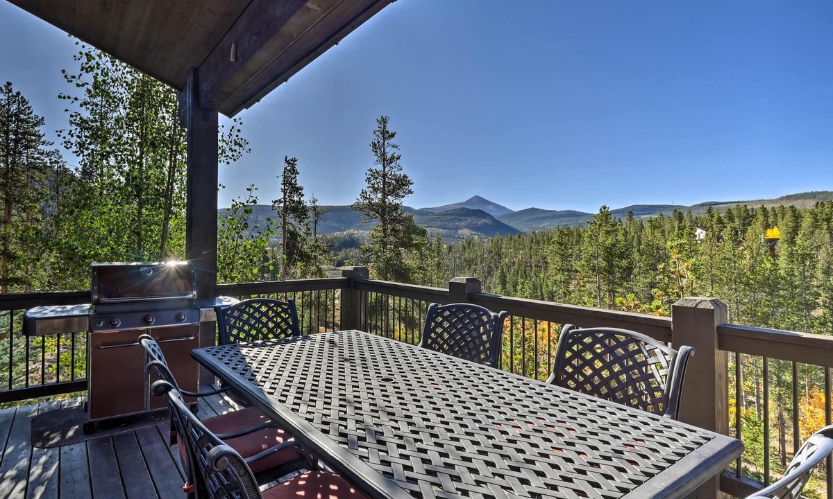 Braddock Hill House | 6 Mi to Slopes: Breck Home w/Hot Tub & Game Room