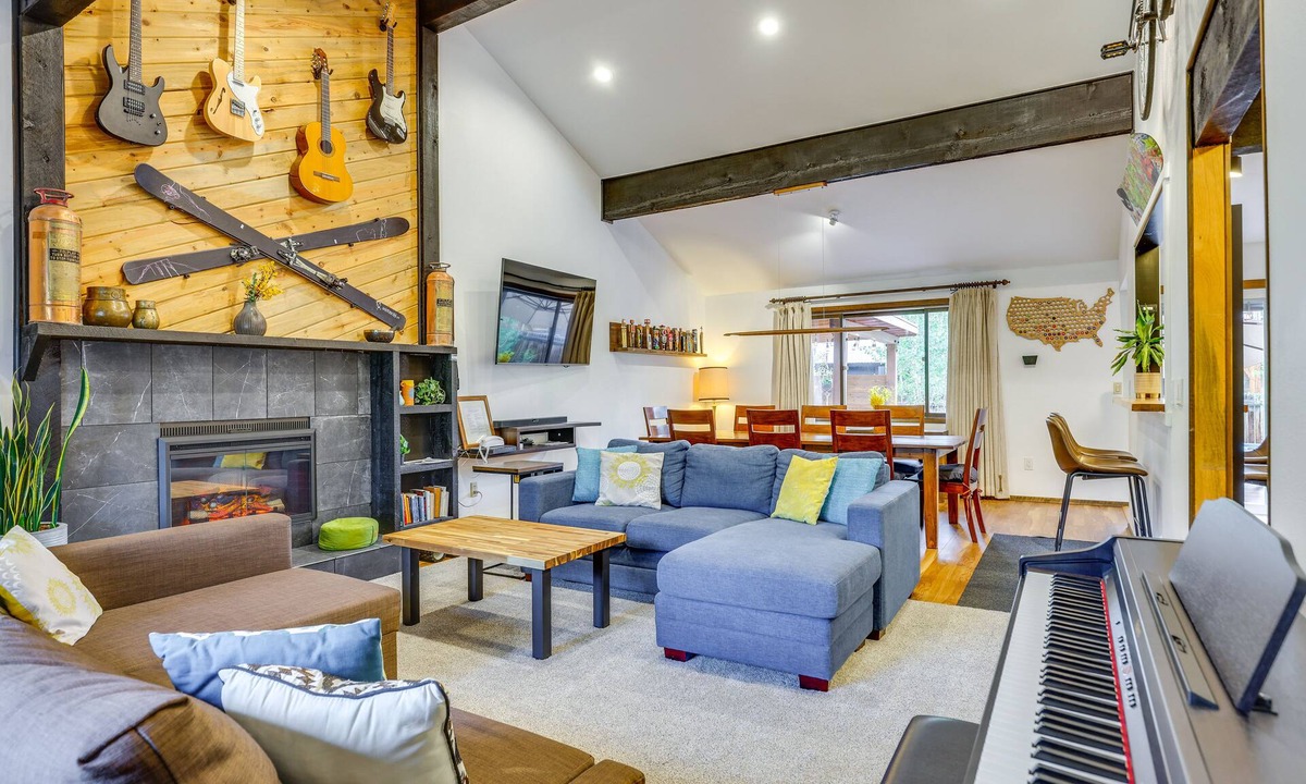 Frisco House | 7 Mi to Skiing! Mtn-View Hot Tub Haven in Frisco