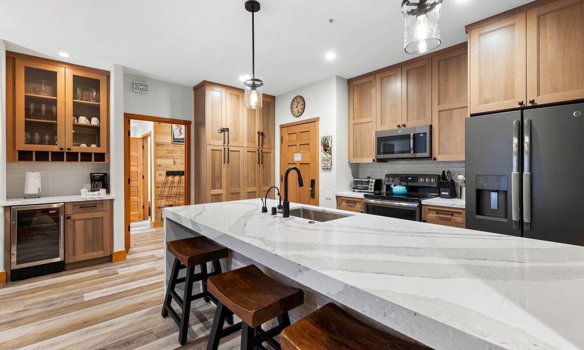 Olympic Valley Condo | 700 | Premium 2BD - Ski In/Out Steps from KT-22