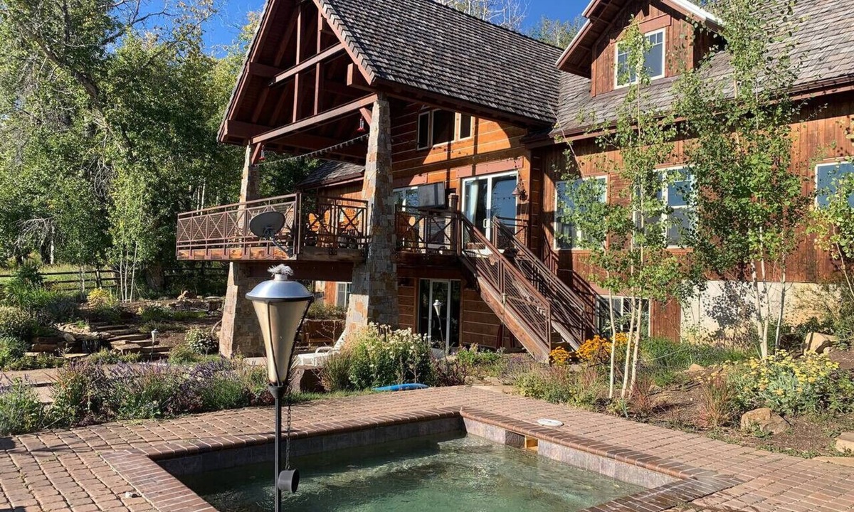 Gypsum House | 750 Acres of a Private Ranch Paradise For You!