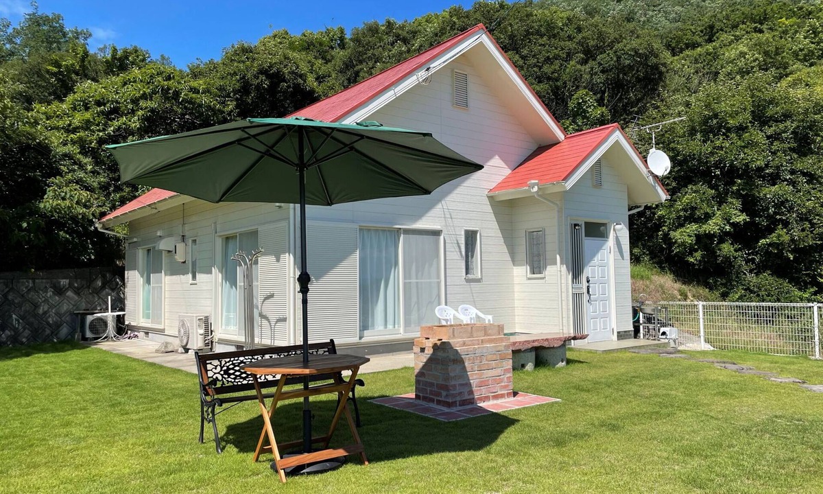 Kose House | A house surrounded by mountains and overlooking th/Shozu-gun Kagawa
