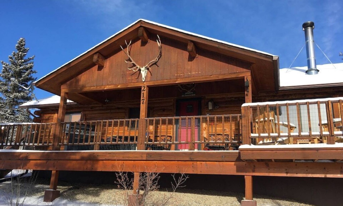 Stagetop Cabin | A True Log Cabin in The Woods with Mountain Views in Indian Mountain