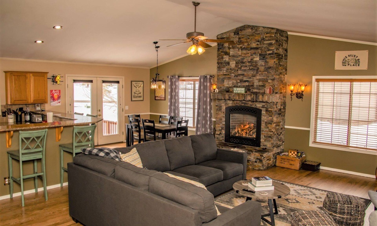 Pagosa Springs House | AC! Beautiful, Cozy Home, Walk to Village Lake