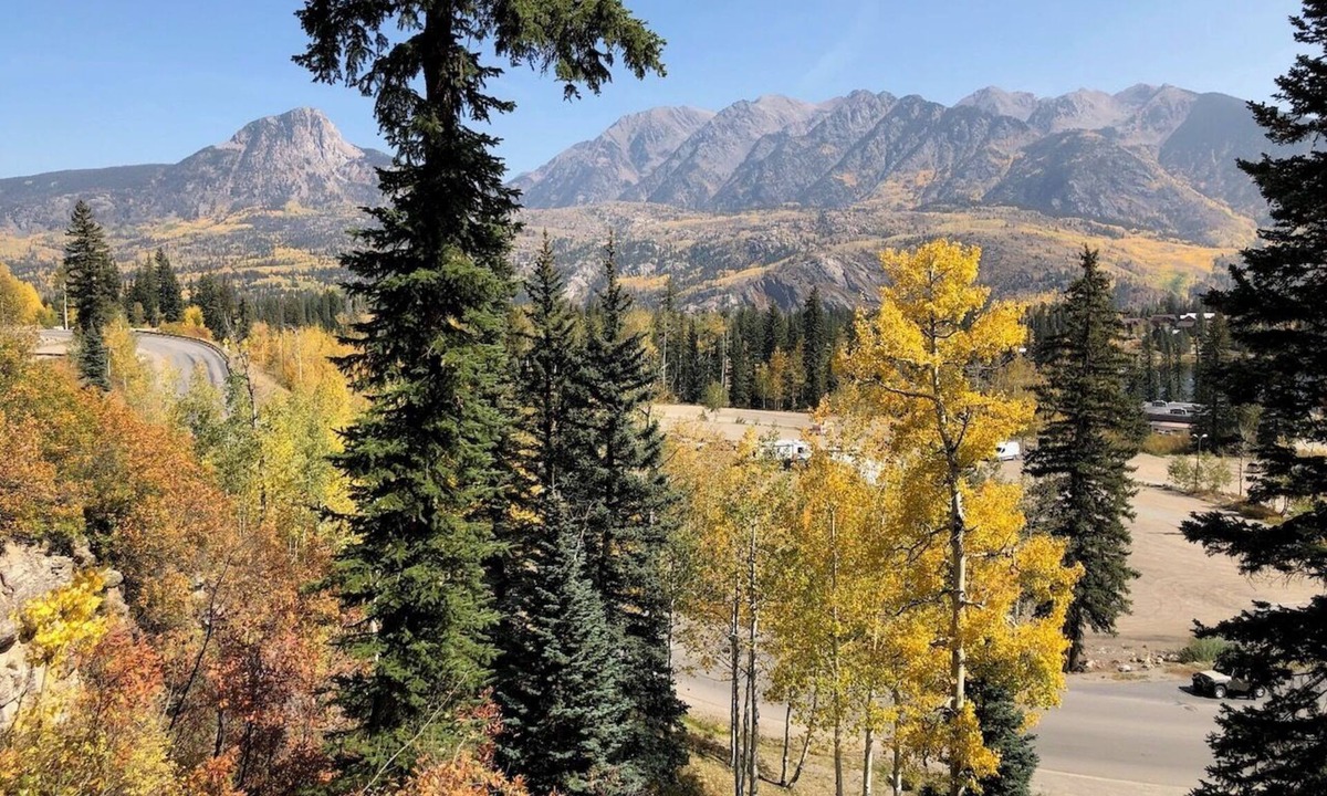 Purgatory Condo | All the comforts of home. Amazing mountain views from both floors!