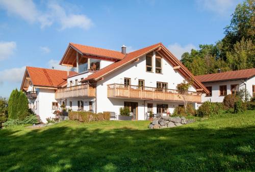 Dietmannsried House | Allpano Pension und Ferienwohnungen