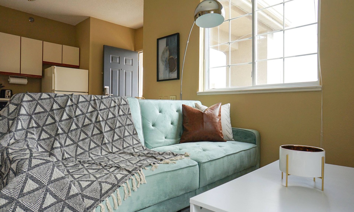 Wichita Apartment | ★Alluring 1BD/1BA Studio + Gym - Downtown Wichita★