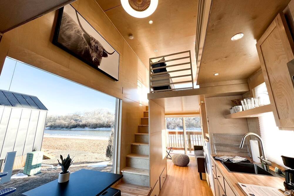 Pear Park Cabin | Amazing Airstream in Grand Junction for Unforgettable Family Glamping Getaways in Colorado