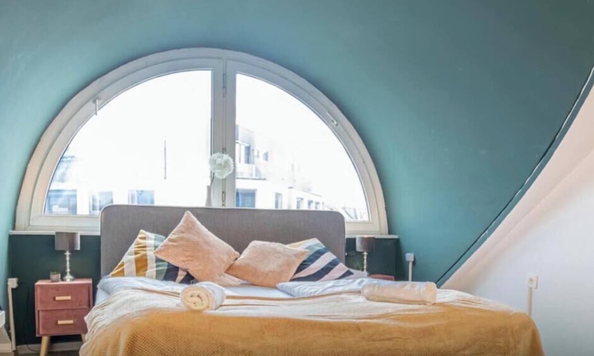 Favoriten Apartment | Amazing Room Hauptbahnhof - Air conditioned