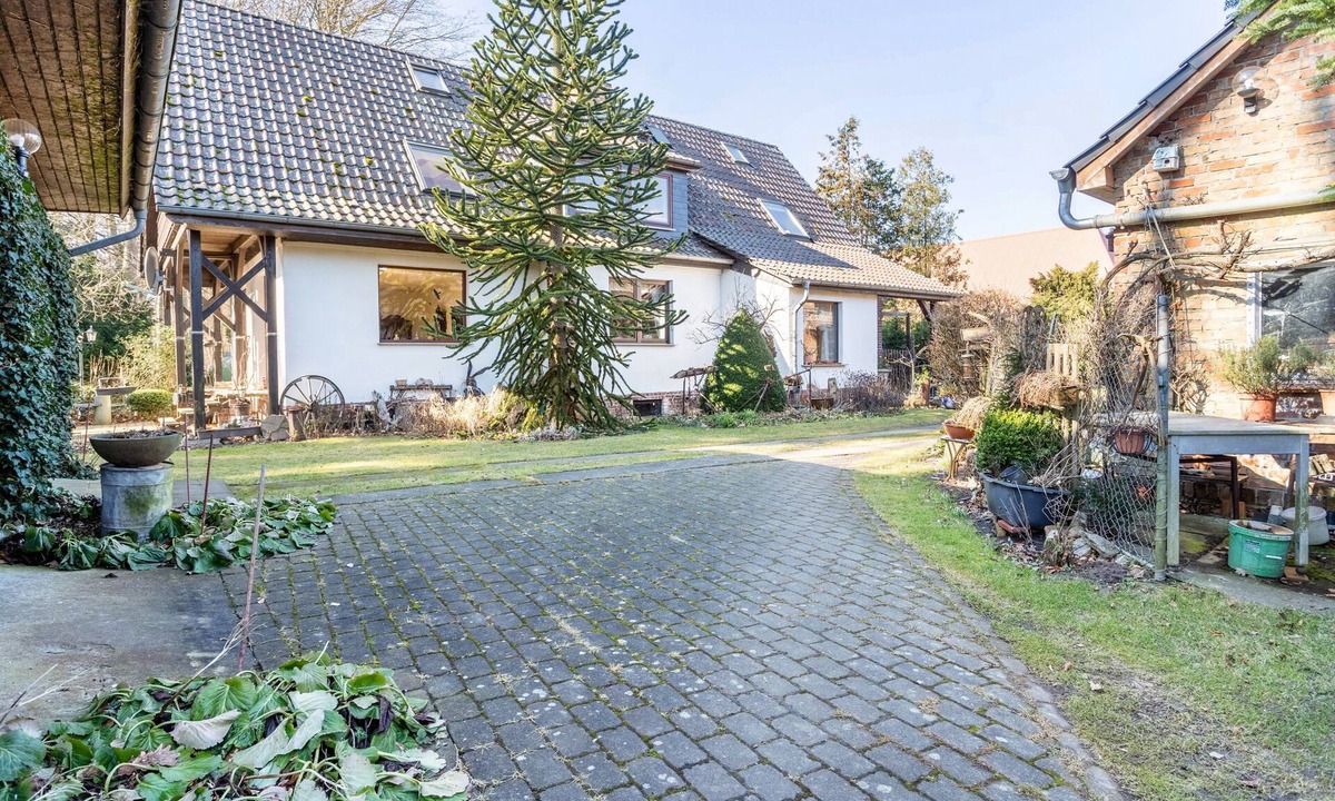 Klausdorf Apartment | Apartment B with Private Terrace, Garden and Wi-Fi