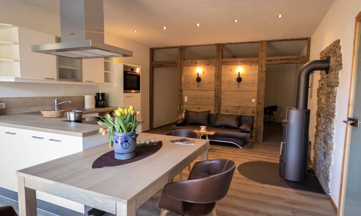 Ehlenbogen Apartment | Apartment 'Maulbetsch' with Private Terrace, Private Garden and Wi-Fi