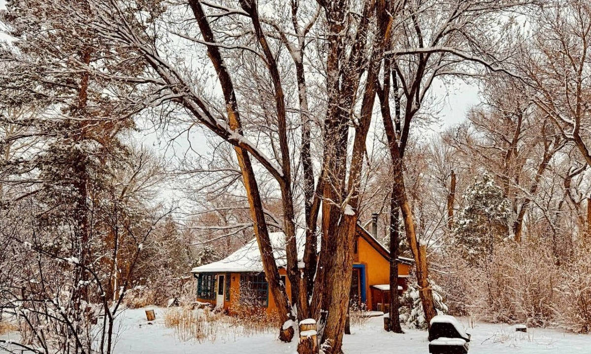 San Cristobal Cabin | Artistic Garden Casita on Organic Farm in New Mexico