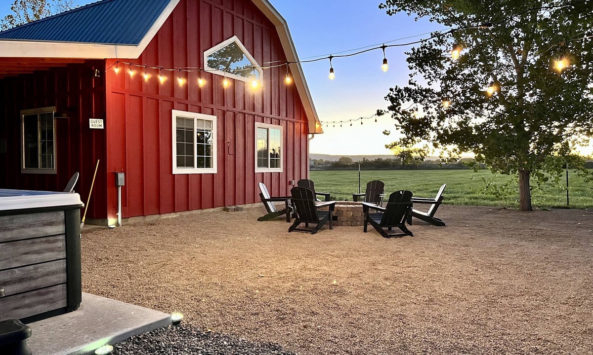 Clifton House | Barn house stay near Palisade, hot tub and views!