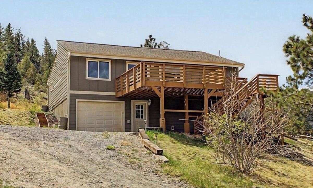 Lyons House | Beautiful 3-bedroom house in Lyons perfect for your getaway