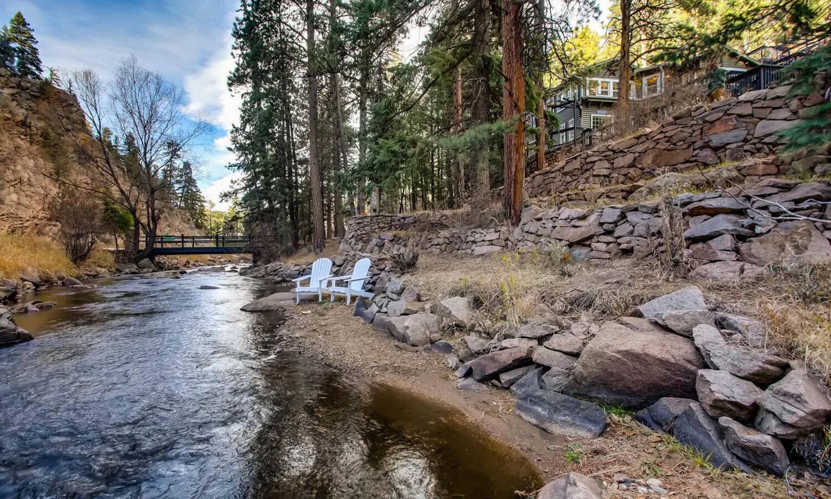 Evergreen Cottage | Beautiful Creekside Cabin, Hot Tub, No Pets, near Red Rocks, King Bed, Licensed!