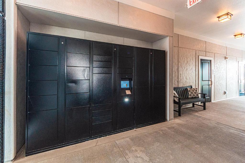 Northeast Colorado Springs Apartment | Beautiful modern Mountain view 1 bedroom
