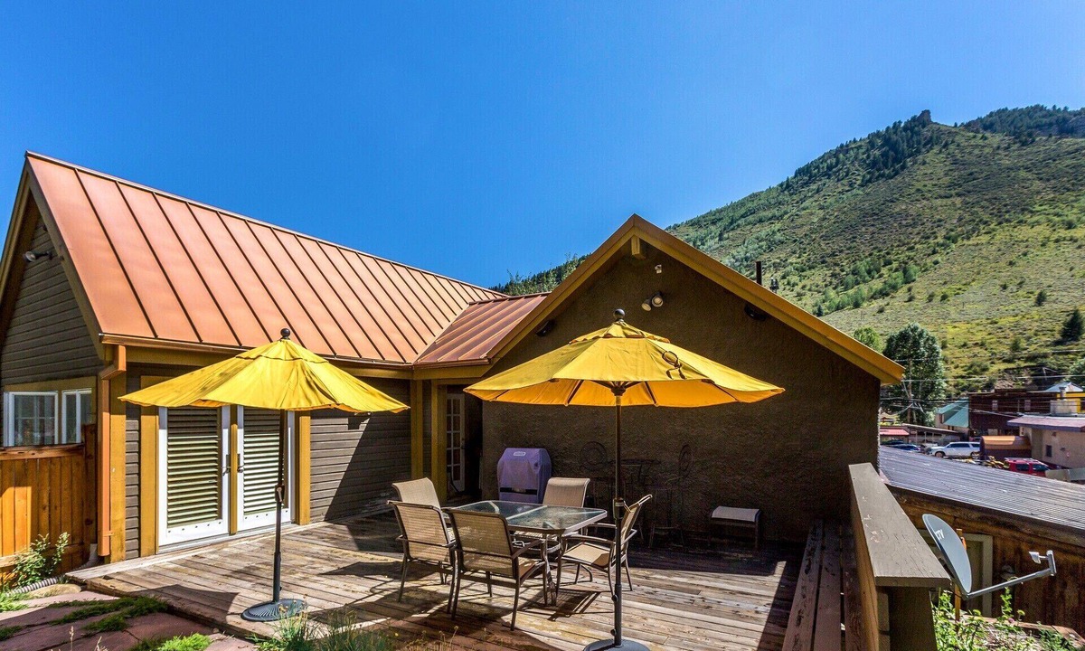 Minturn Apartment | Beautiful & One-of-a-Kind Downtown Minturn Apartment. Minutes to Vail.