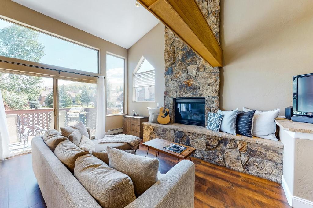 Edwards Apartment | Beaver Creek Bungalow