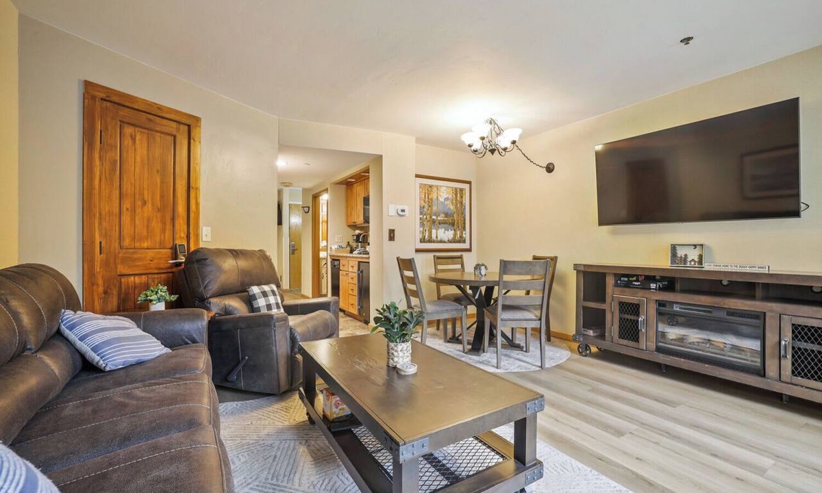 Peak 9 Condo | Beaver Run Condo: Ski In/Out, Hot Tubs, Dog-Friendly, Ground Floor