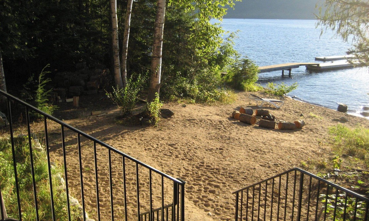 Coolin House | Best Beach in Huckleberry Bay! Step off the porch onto the beach!