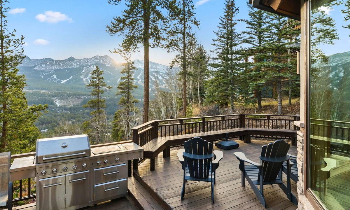Baldy Mountain House | Best Views of Breckenridge! Perfect home to stay after a long day on the slopes!