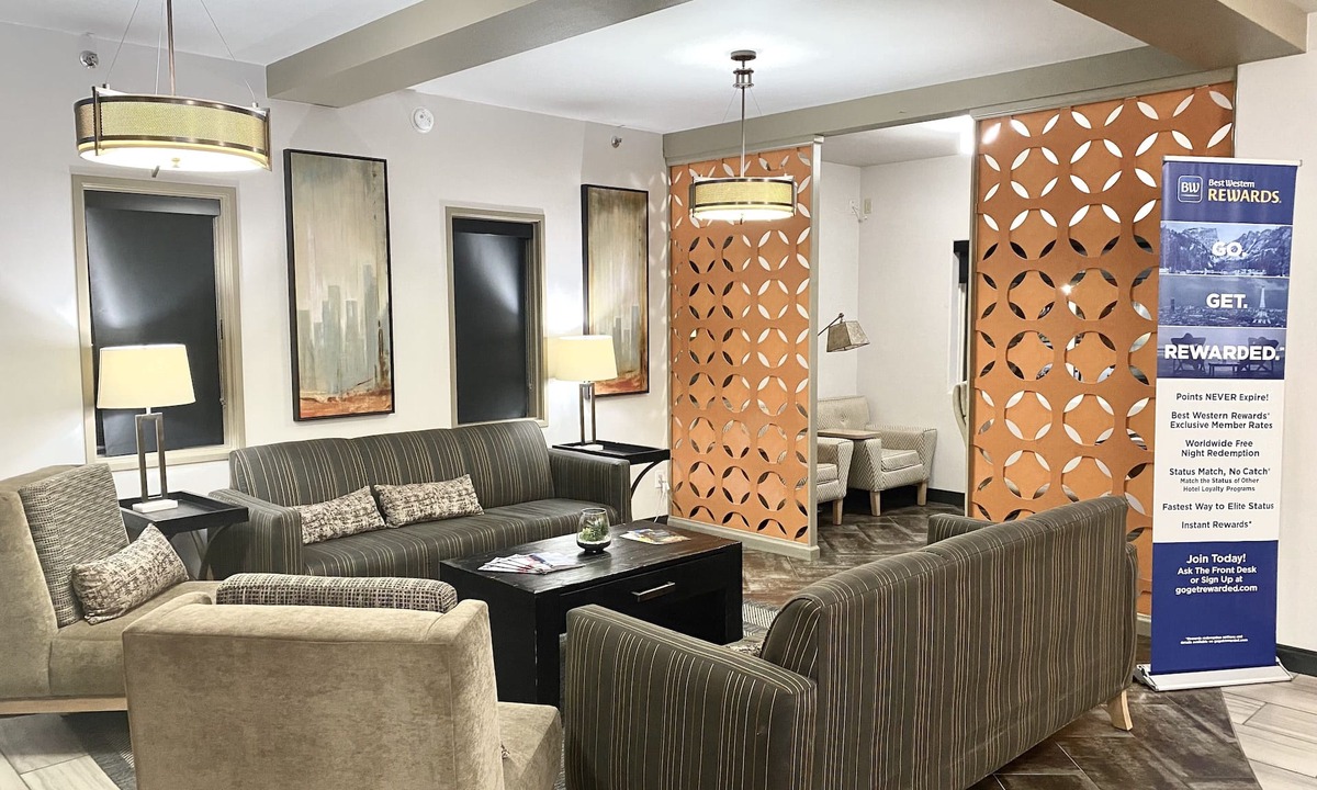 Farmington Hotel | Best Western Plus The Four Corners Inn