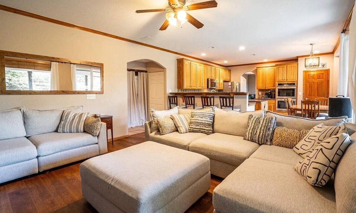 Castle Rock House | Big Castle Rock Home w/Theater, Games & Space