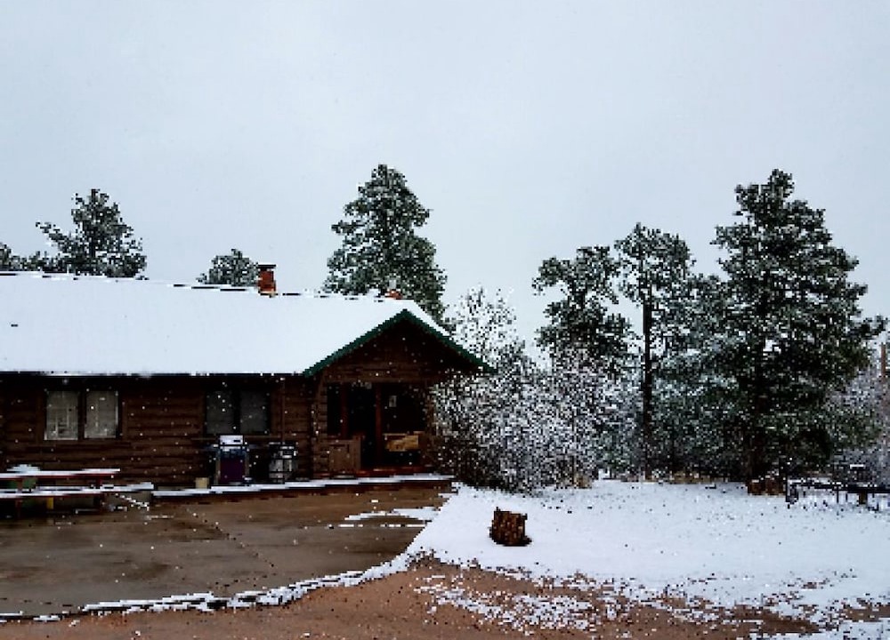 Colorado Springs Hotel | Black Forest Lodge